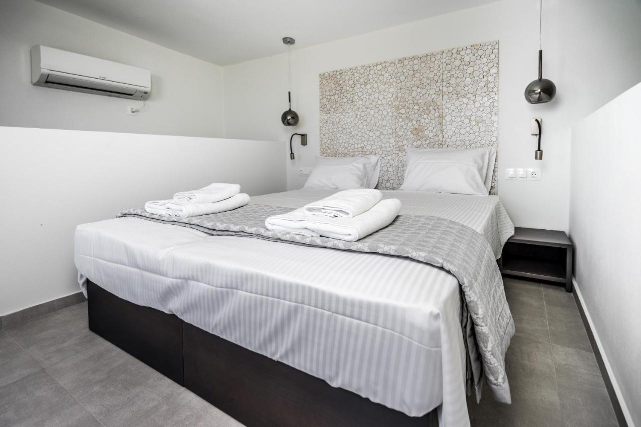 Villa Daniela & Apartments Кутсунари Экстерьер фото